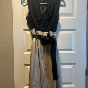 Jessica Howard Black and Gold Midi Dress